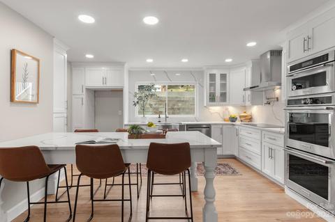7022 Chelsea Day Ln, Tega Cay, SC 29708