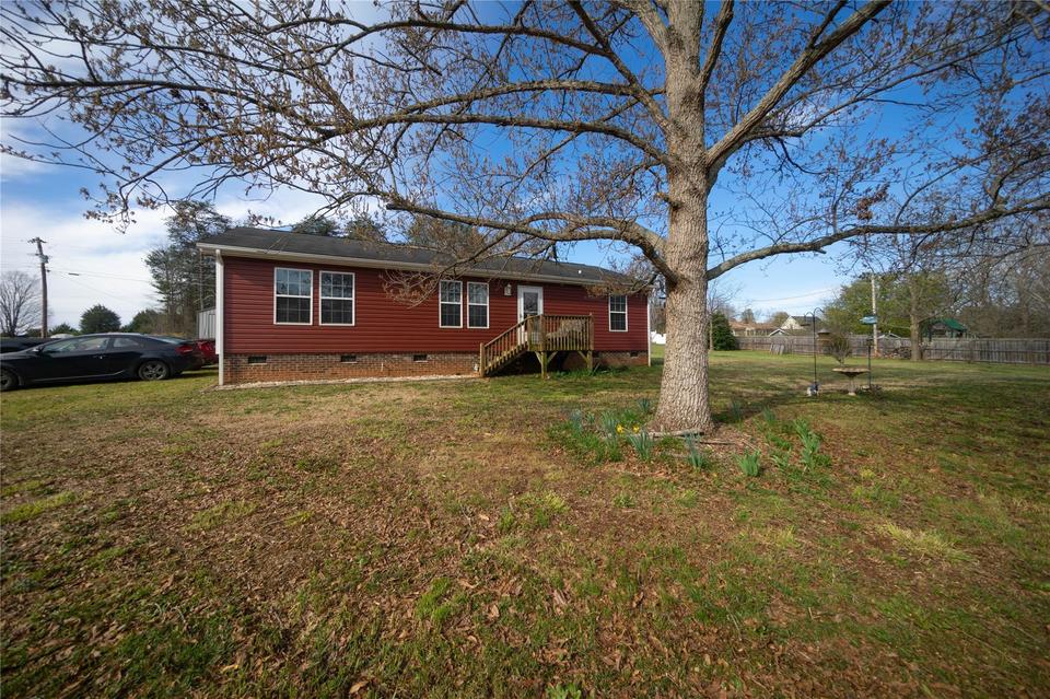  4035 Hazelwood Ln, Maiden, NC 28650 photo 1