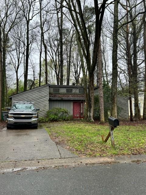 5822 Rock Hollow Dr, Charlotte, NC 28212