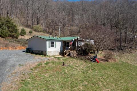 254 Colehearth Hollow Rd, Bakersville, NC 28705