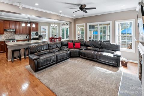 4264 Silver Eagle Ct, Denver, NC 28037 photo 8