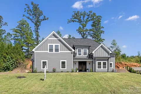 5046 Woodwinds Ne Dr NE, Hickory, NC 28601