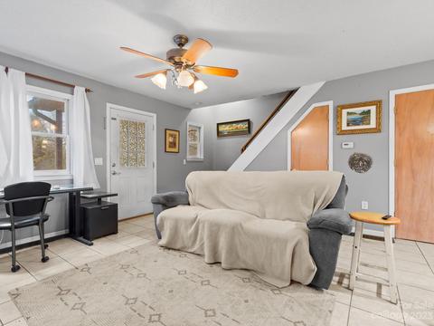 95 Hampton Rd, Brevard, NC 28712 photo 8
