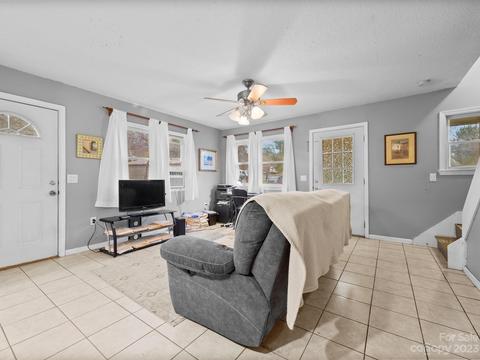 95 Hampton Rd, Brevard, NC 28712 photo 4