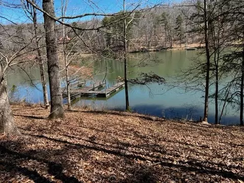 4 Pointe Ln, Mill Spring, NC 28756