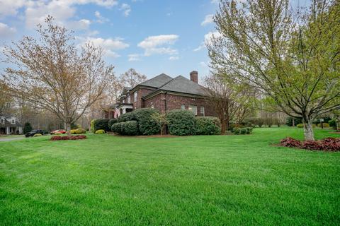 6700 Fox Ridge Cir, Davidson, NC 28036 photo 2