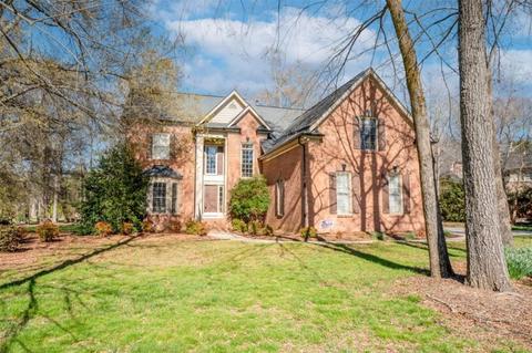 401 Pondview Ct, Waxhaw, NC 28173