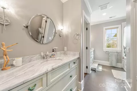 Bath - 165 Timberside Dr, Davidson, NC 28036 photo 4 of 6