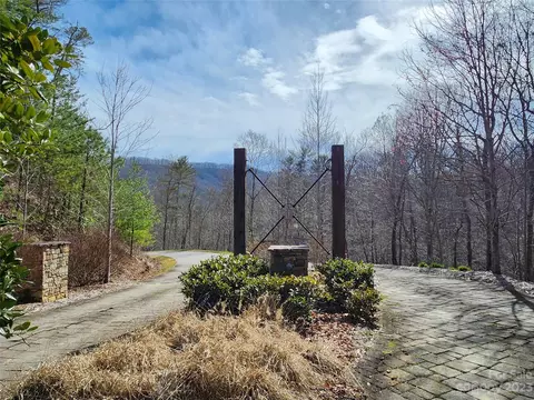 435 Pine Cone Trl, Marshall, NC 28753 photo 14