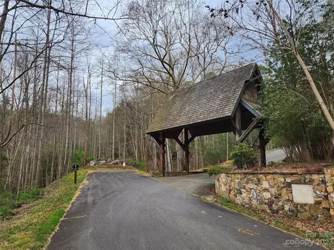 435 Pine Cone Trl, Marshall, NC 28753 photo 10