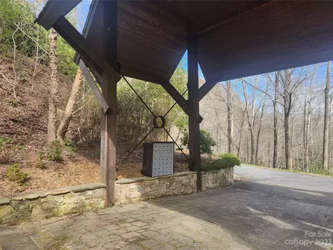 435 Pine Cone Trl, Marshall, NC 28753 photo 11