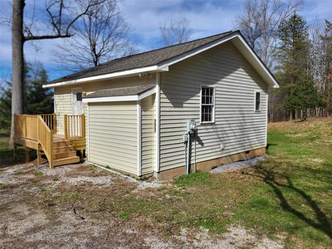 809 Solen Williams Rd, Tryon, NC 28782 photo 2