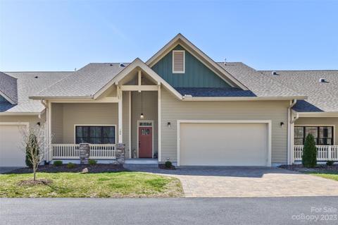 104 Copper Creek Ln, Hendersonville, NC 28739