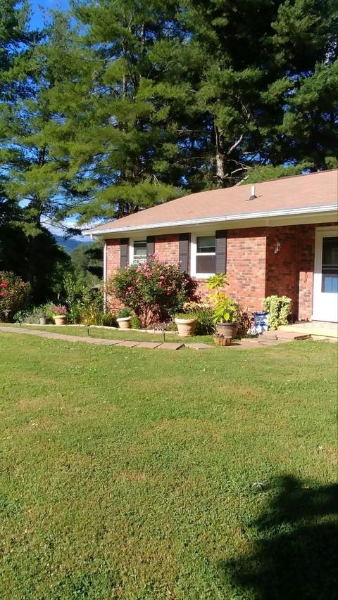 122 Robinson Rd, Clyde, NC 28721 photo 9
