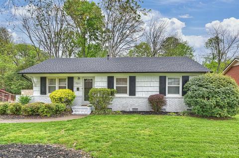 7211 Woodstream Dr, Charlotte, NC 28210