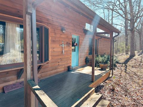 212 Silver Spruce Ln, Franklin, NC 28734