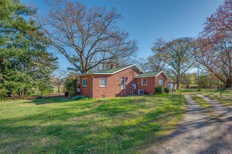 179 Circus Trl, Forest City, NC 28043