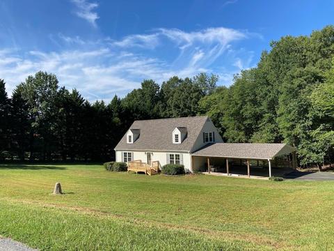 444 Culler Rd, Pinnacle, NC 27043 photo 3