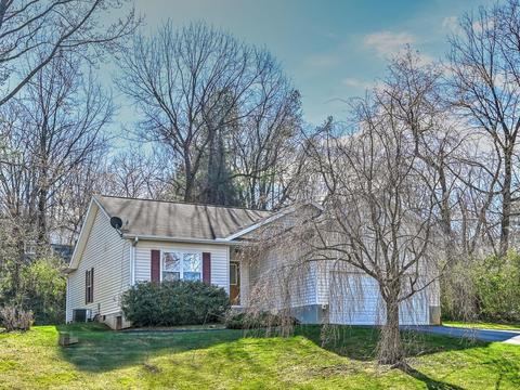 10 Saint Davids Ct, Asheville, NC 28803
