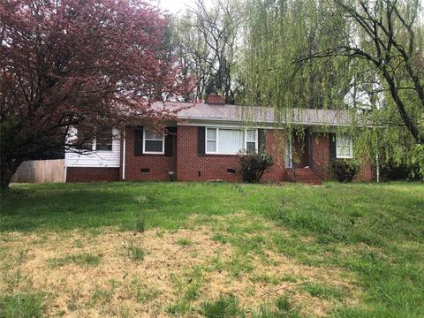 4212 Darwin Cir, Charlotte, NC 28209