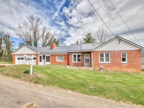 65 Harrison St, Canton, NC 28716