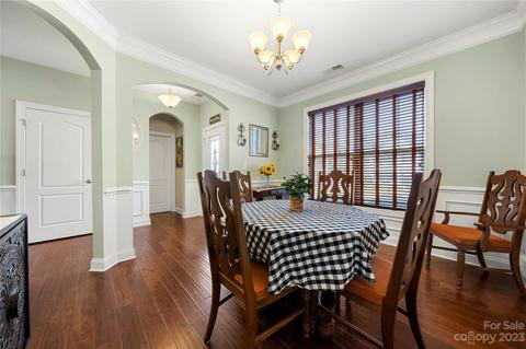 574 Daventry Ct, Clover, SC 29710 photo 5