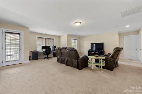 574 Daventry Ct, Clover, SC 29710 photo 17