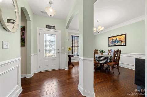 574 Daventry Ct, Clover, SC 29710 photo 4