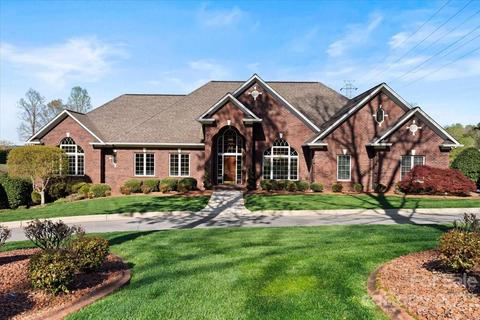6740 Waterfront Dr, Hickory, NC 28601 photo 3