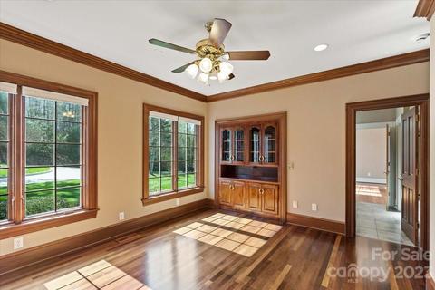 6740 Waterfront Dr, Hickory, NC 28601 photo 16