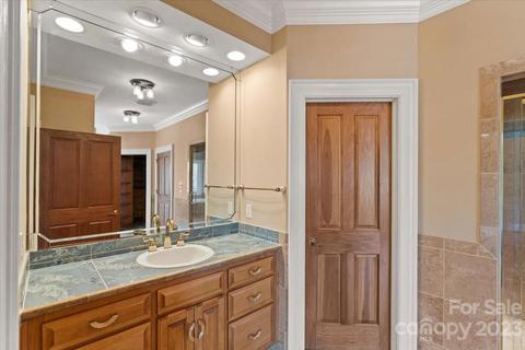 6740 Waterfront Dr, Hickory, NC 28601 photo 22