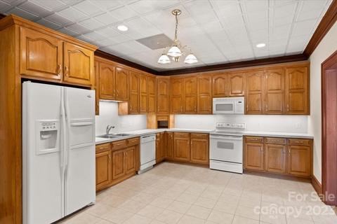 6740 Waterfront Dr, Hickory, NC 28601 photo 27