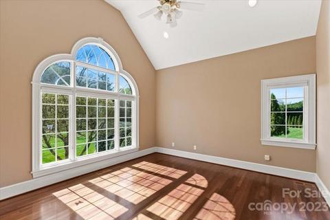 6740 Waterfront Dr, Hickory, NC 28601 photo 19