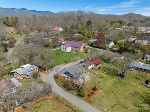 164 E Sylva Cir, Sylva, NC 28779 photo 3