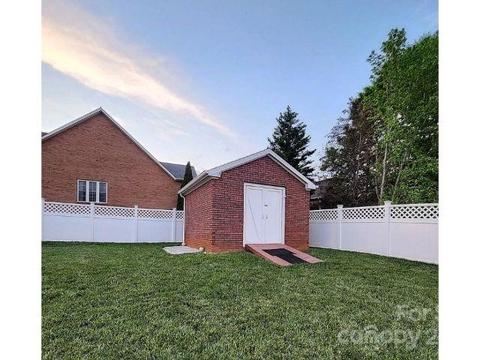 807 5th St NE, Conover, NC 28613 photo 23