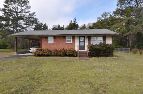 582 Gardendale Cir, Chester, SC 29706