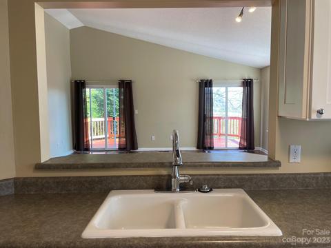 12 E Danbury Ln, Brevard, NC 28712 photo 13