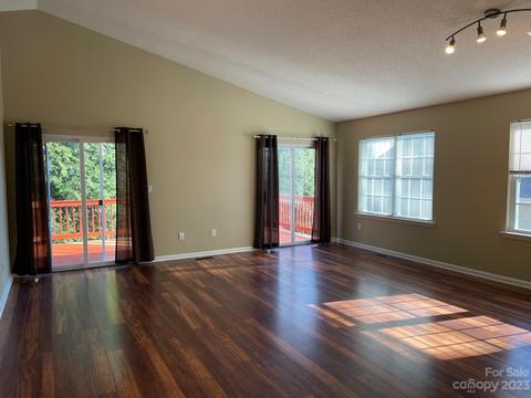 12 E Danbury Ln, Brevard, NC 28712 photo 8