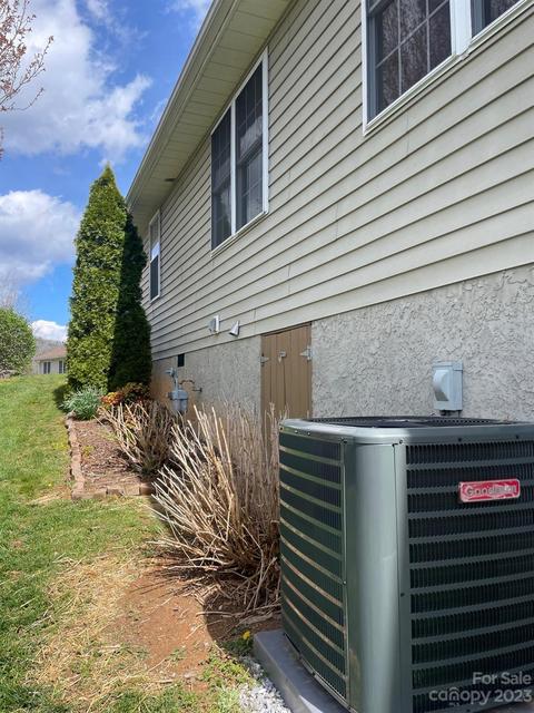 12 E Danbury Ln, Brevard, NC 28712 photo 5