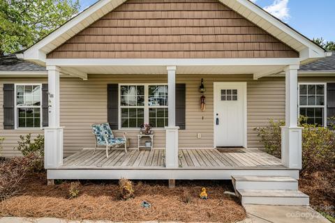 628 Red Hawk Way, Clover, SC 29710 photo 4