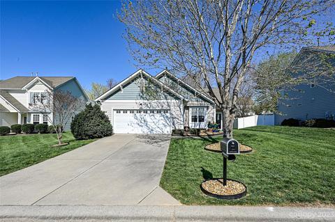 452 Silver Cypress Ln, Fort Mill, SC 29708