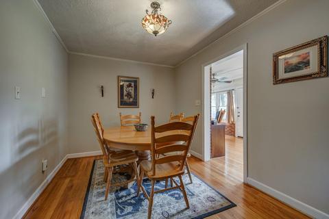 203 N Pine St, Lowell, NC 28098 photo 5