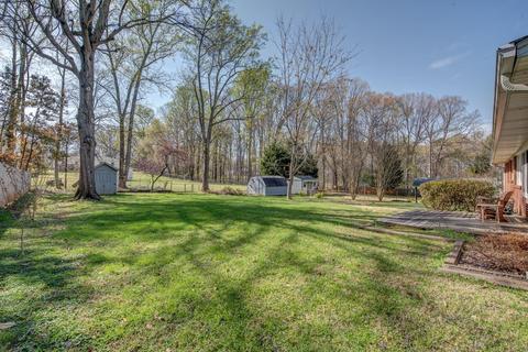 203 N Pine St, Lowell, NC 28098 photo 25