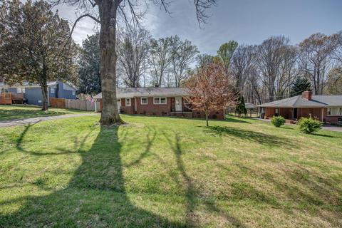 203 N Pine St, Lowell, NC 28098 photo 27