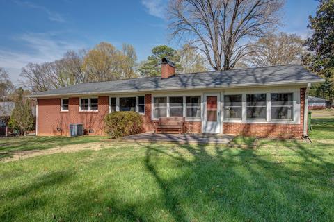 203 N Pine St, Lowell, NC 28098 photo 24