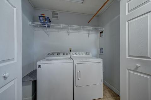 203 N Pine St, Lowell, NC 28098 photo 22