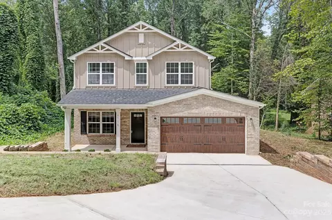 4716 Meridian Dr, Charlotte, NC 28216