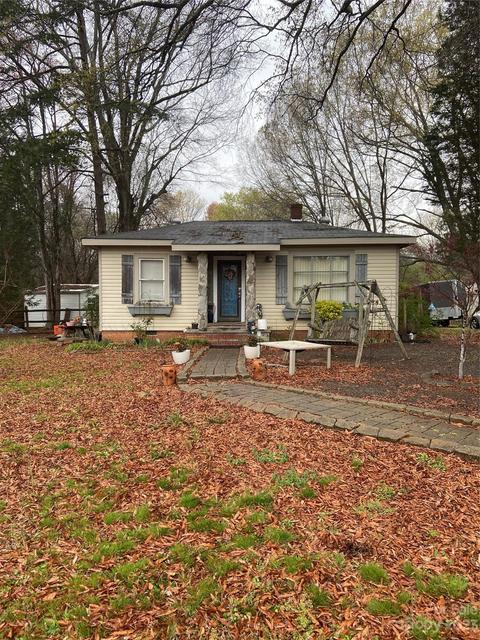 1105 Young St, Mooresville, NC 28115