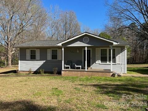 131 Mccarver Rd, Gastonia, NC 28056