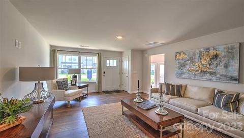35 Malcolm Ct, Candler, NC 28715
